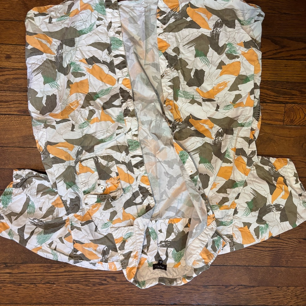 Men’s unique button up xl